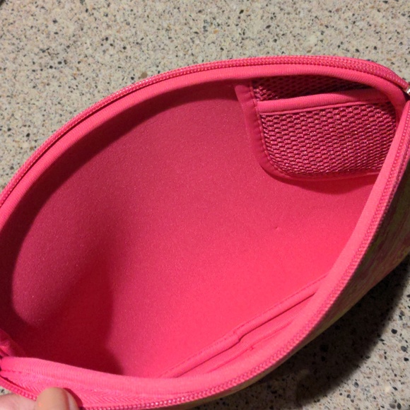 LILY PULITZER/ I Pad Case in Pink Floral - Picture 4 of 7